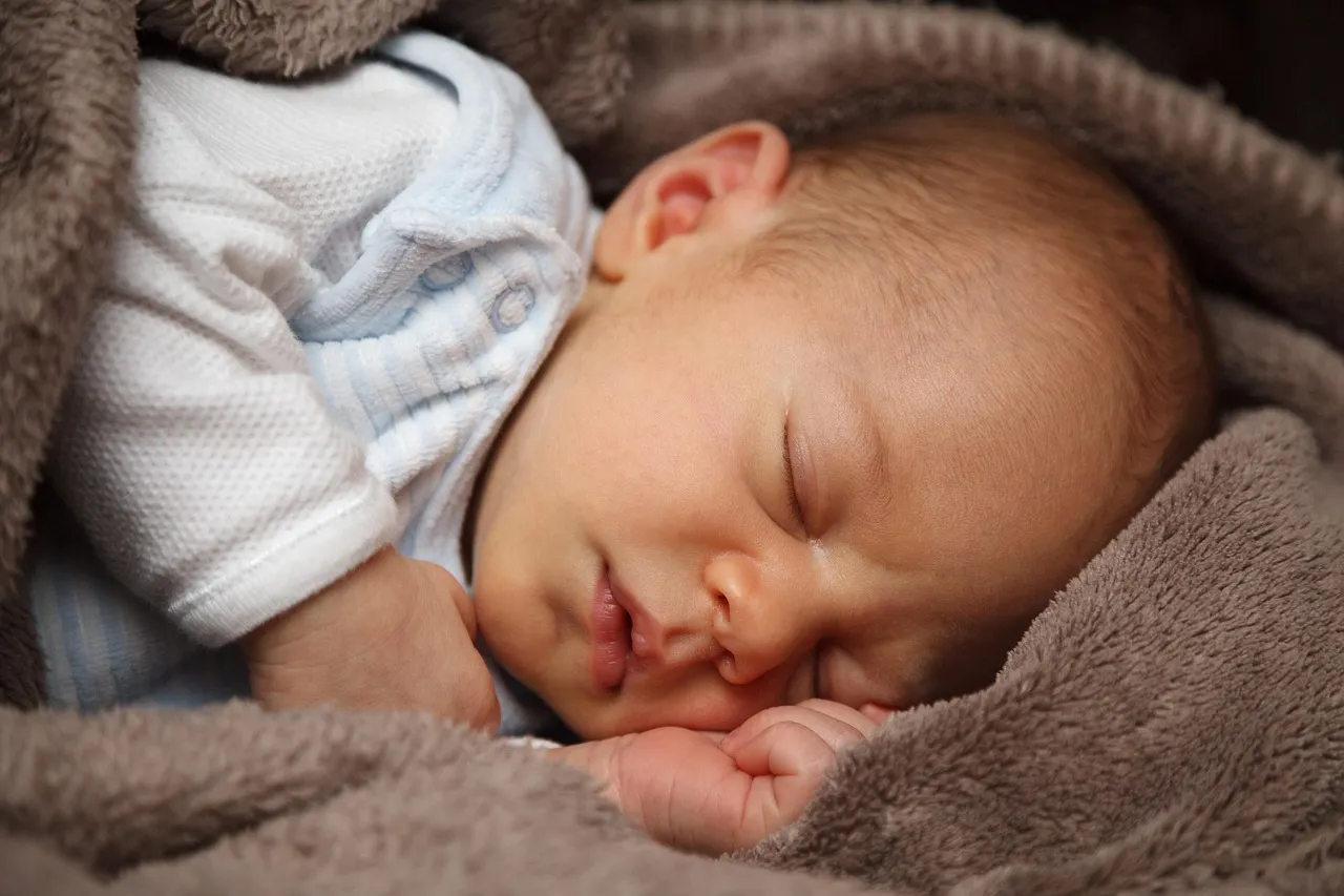 Comment gérer la poussée des premières dents de votre bébé ?
